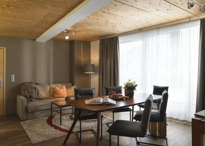 ホテル Skihotel Galzig 4*